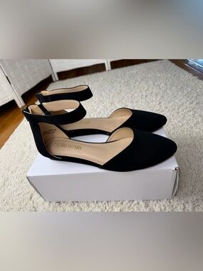 Dream Pairs Black Pointed Toe Double Ankle Strap Flats